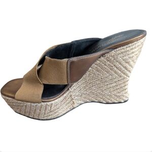 Donald J Pliner Metallic Wedge Sandals - Size 9.5M - EXCELLENT Condition!